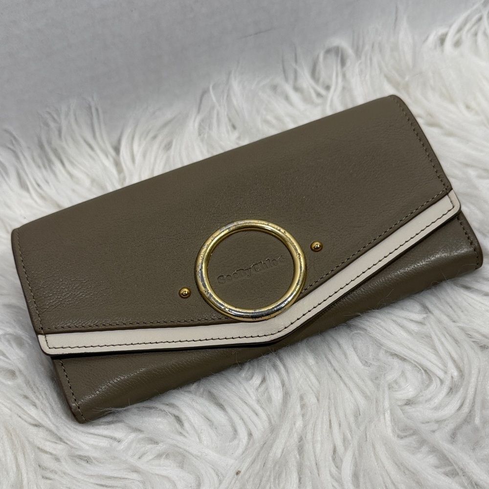 See by Chloé Aura long leather flap wallet motty grey creamy white trim